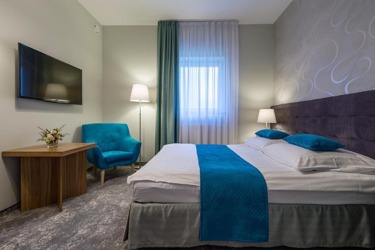 Tulip Hotels - Wroclaw Patio Ngoại thất bức ảnh
