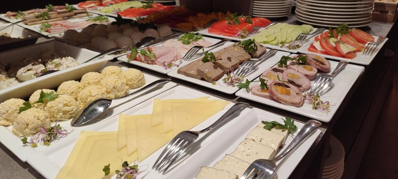 Tulip Hotels - Wroclaw Patio Ngoại thất bức ảnh