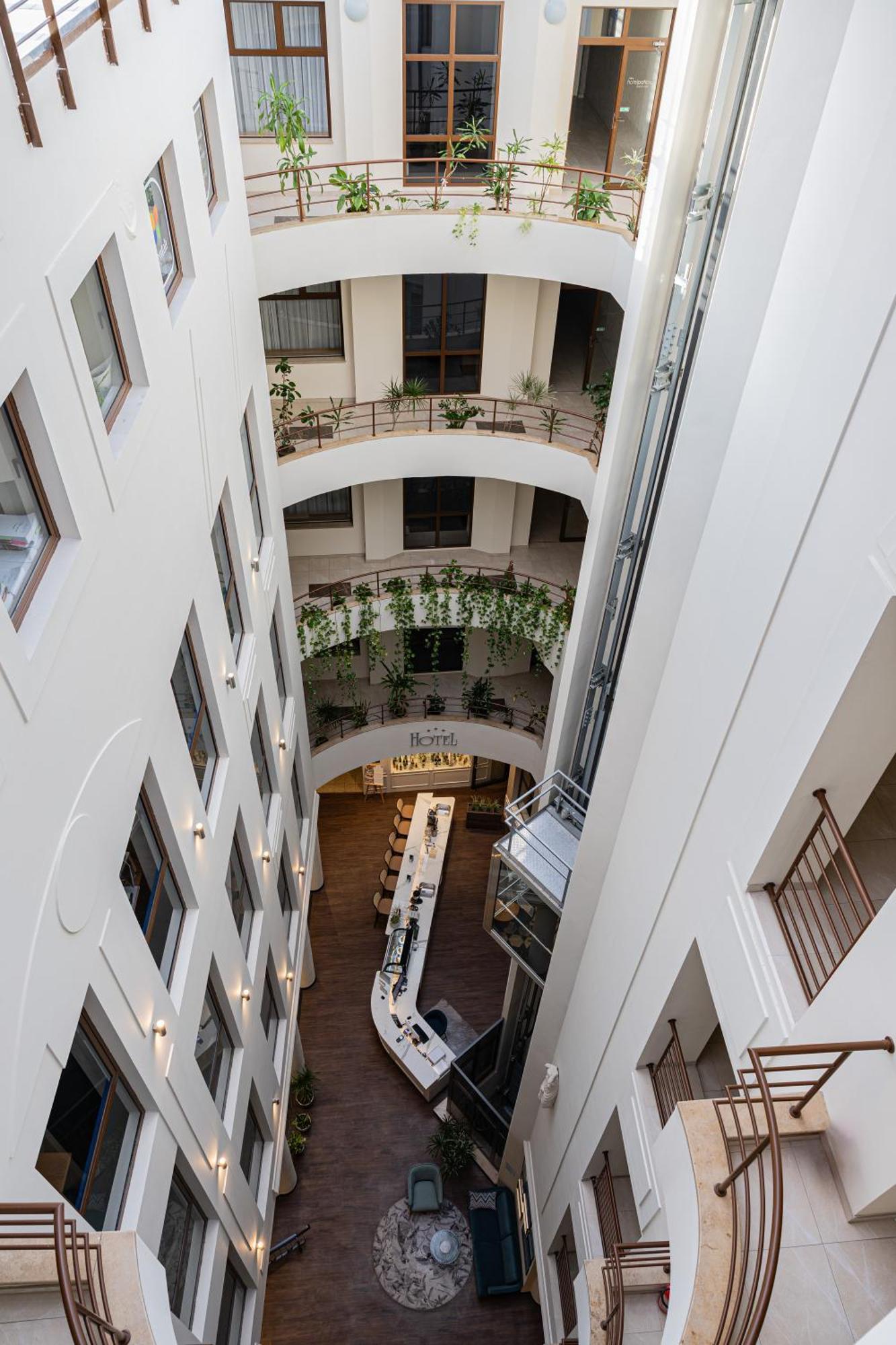 Tulip Hotels - Wroclaw Patio Ngoại thất bức ảnh